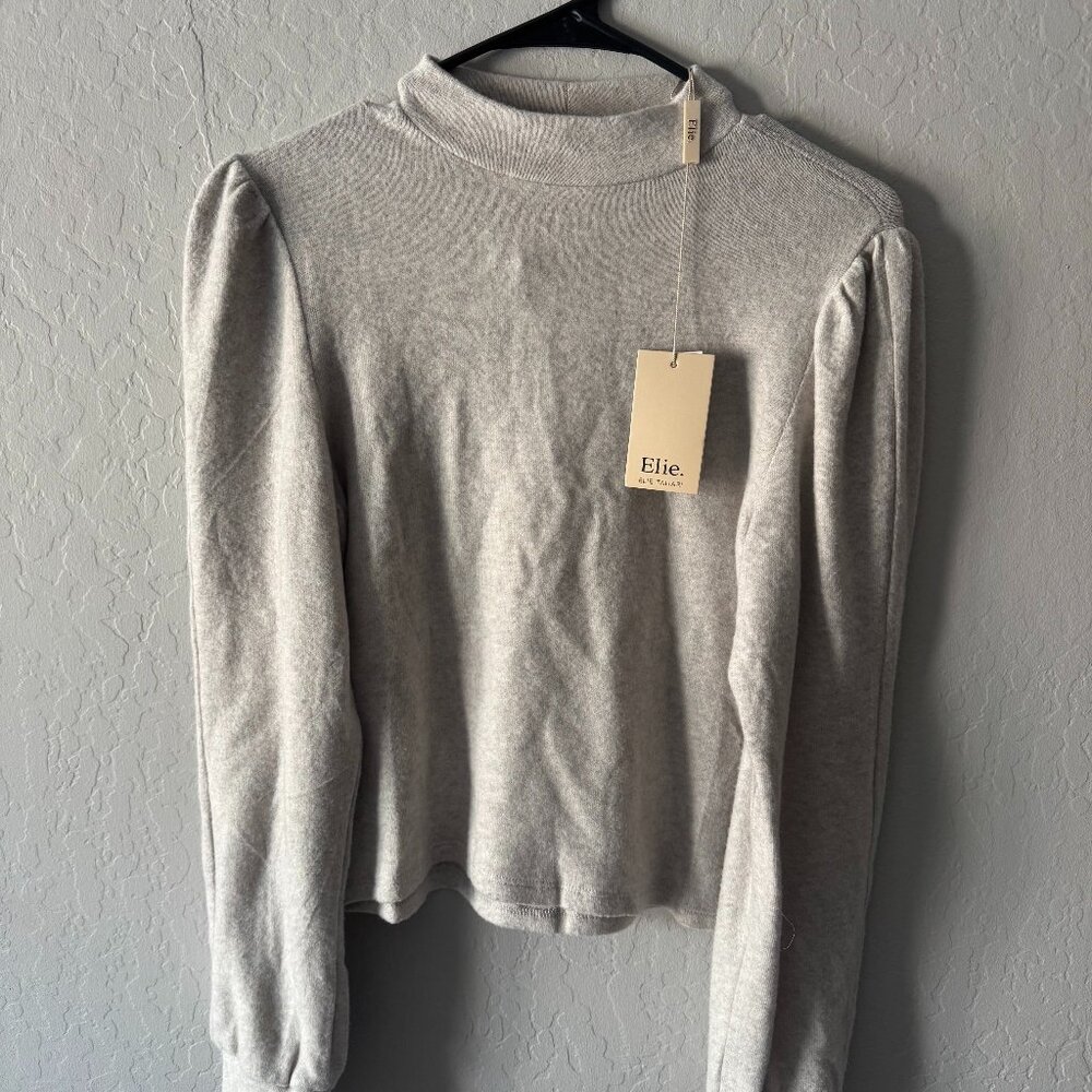 NWT Light Gray Mock Neck Long Sleeve Top Size M